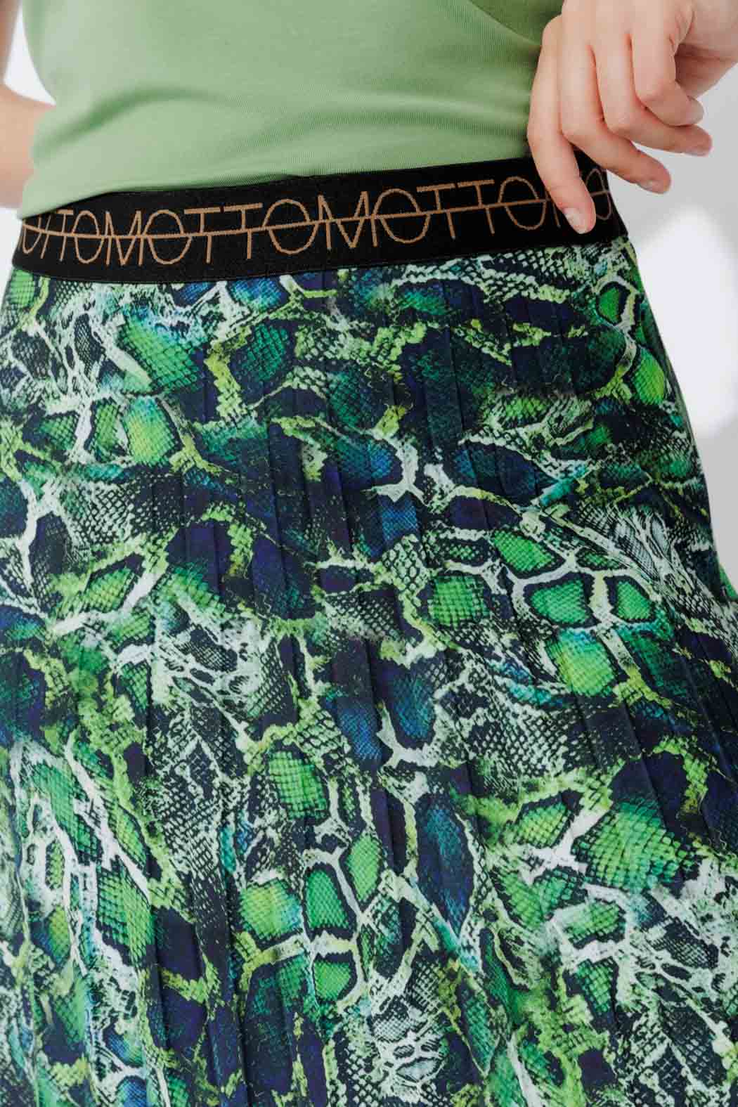 Green Pleat Skirt - Image 5