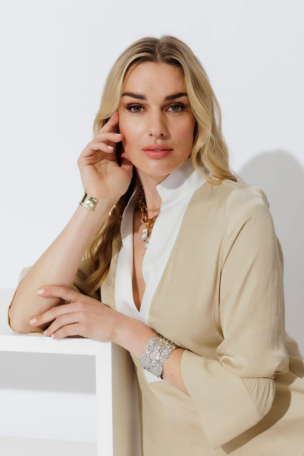 Sand Contrast Blogger Shirt - Image 4